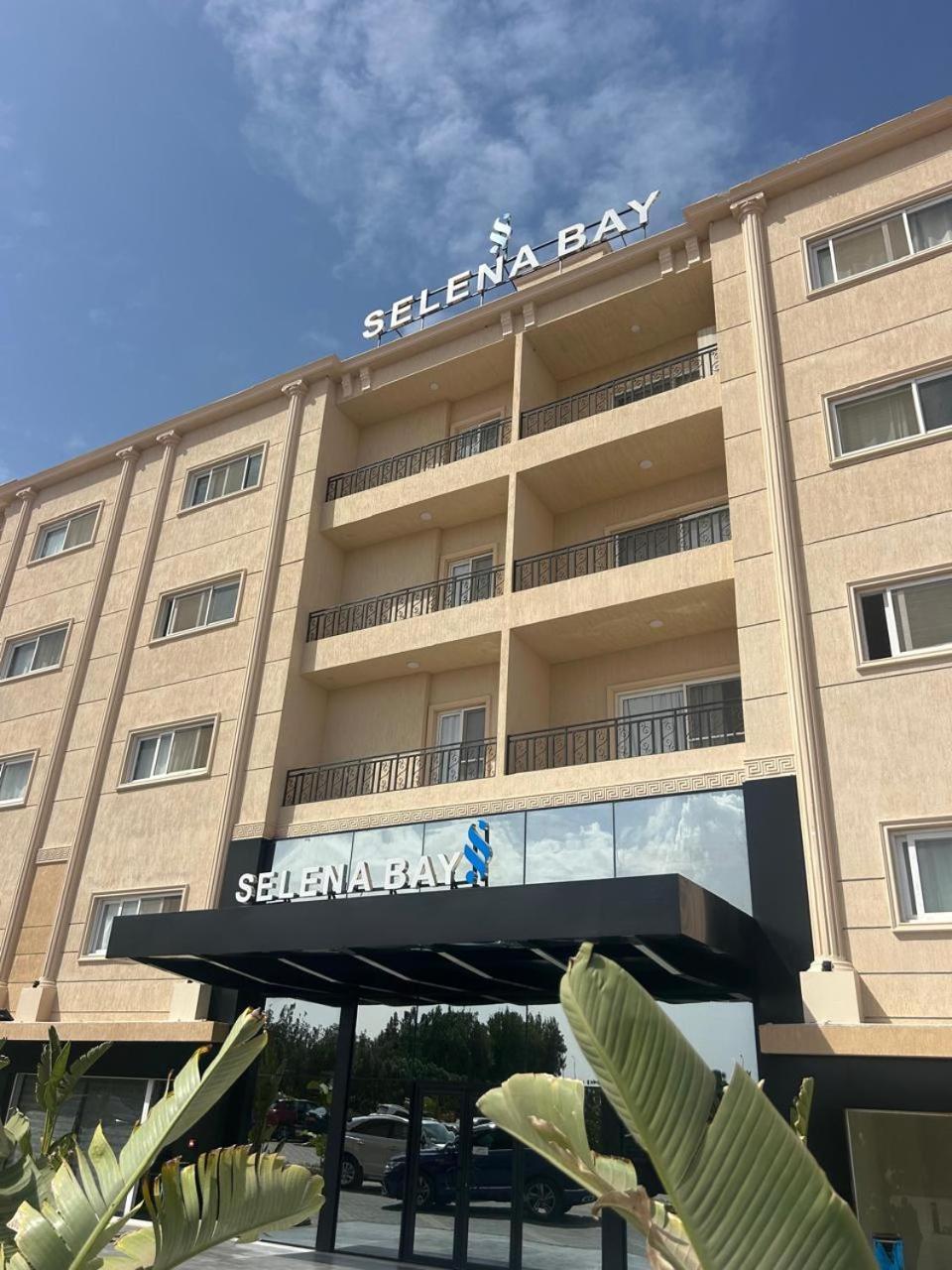 Selena Bay Apartment